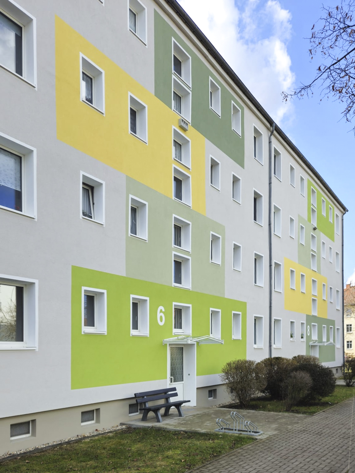 Farbenfrohe Gestaltung in Wei&szlig;enfels